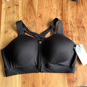 Front zipper closure, cross back sports bra, 2x